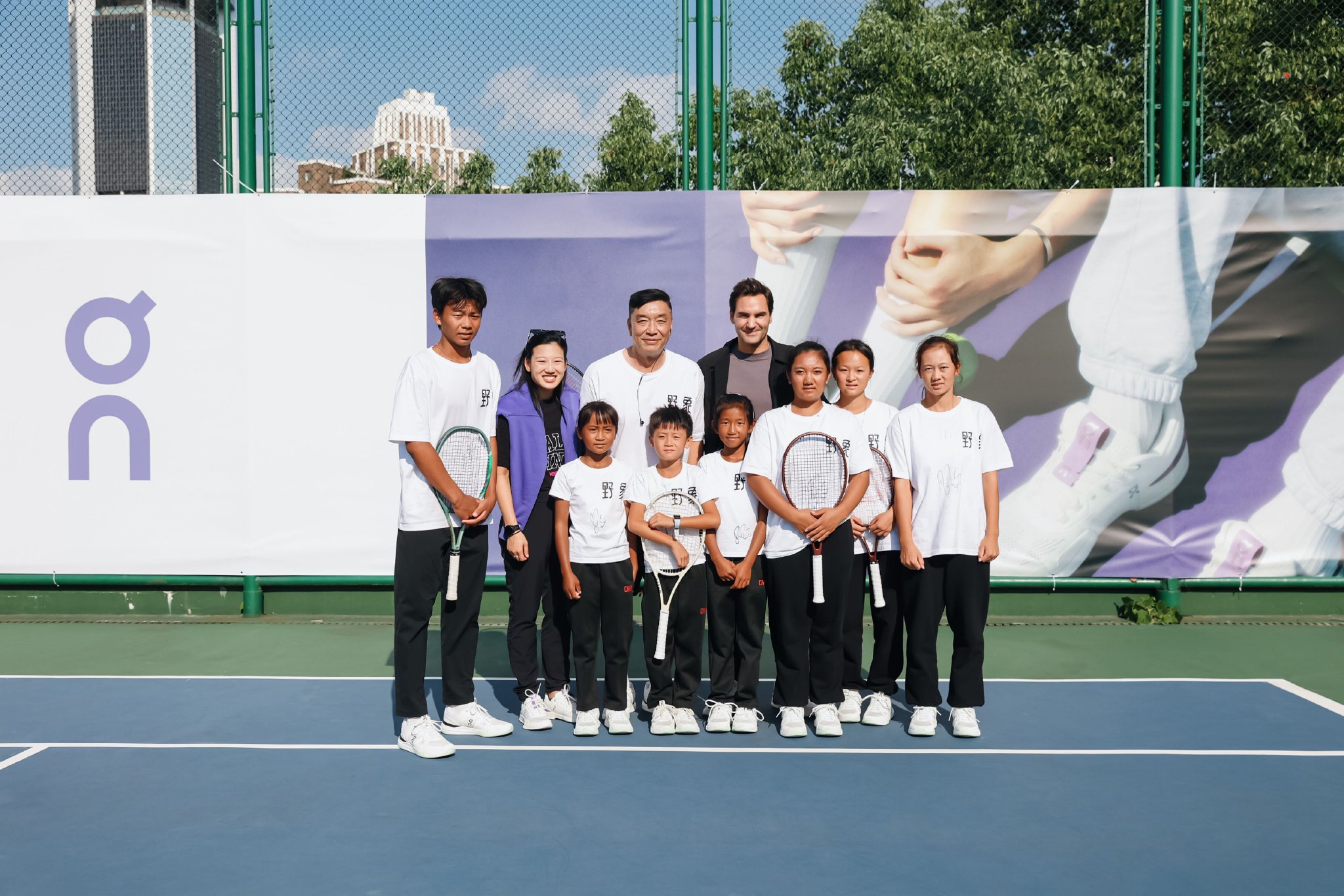 欧洲网球队鏖战日本网球队，费德勒一己之力扛起全队