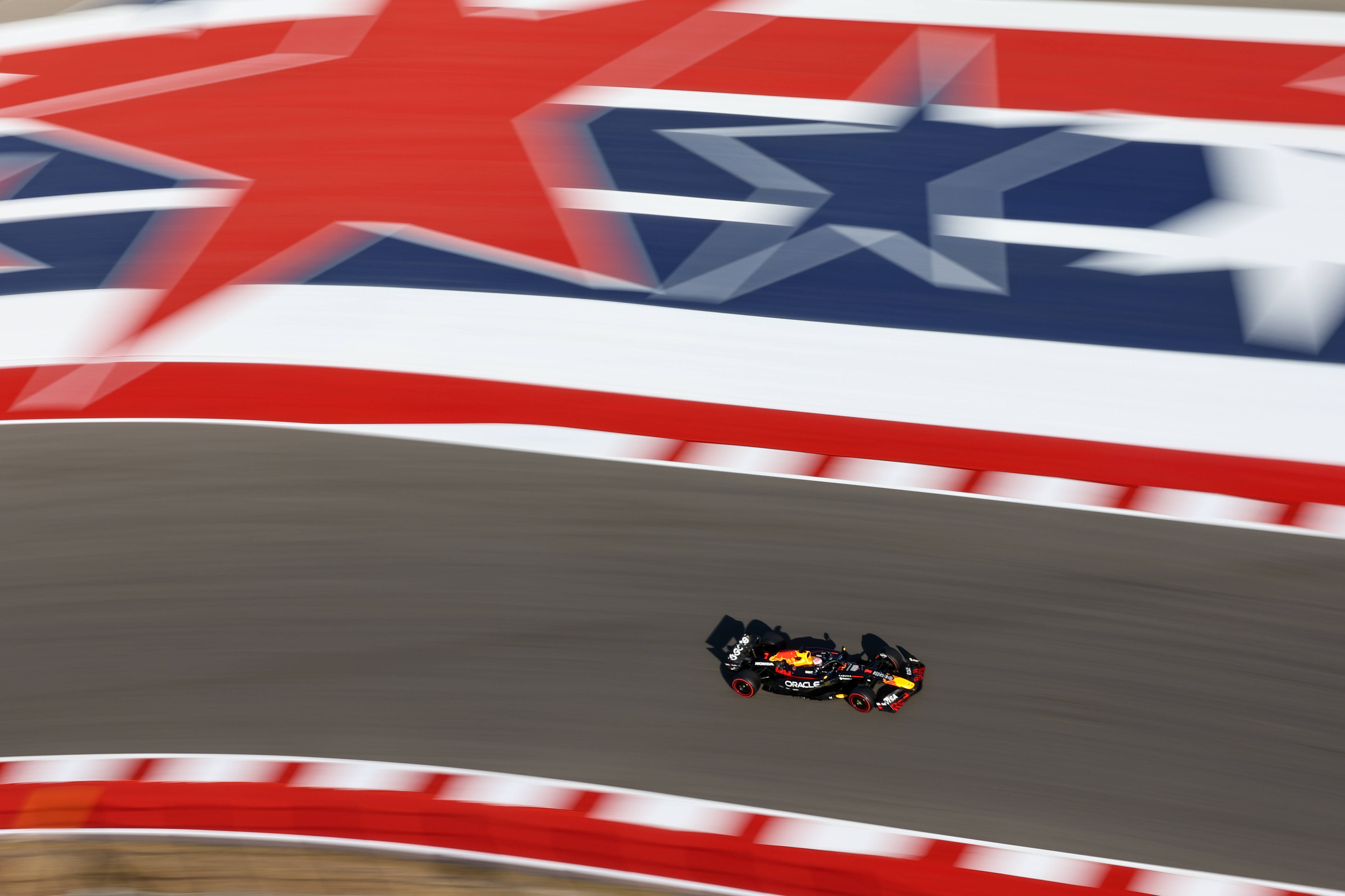 法拉利碾压雷诺车队,维斯塔潘带队取胜的简单介绍 法拉利碾压雷诺车队,维斯塔潘带队取胜的简单介绍