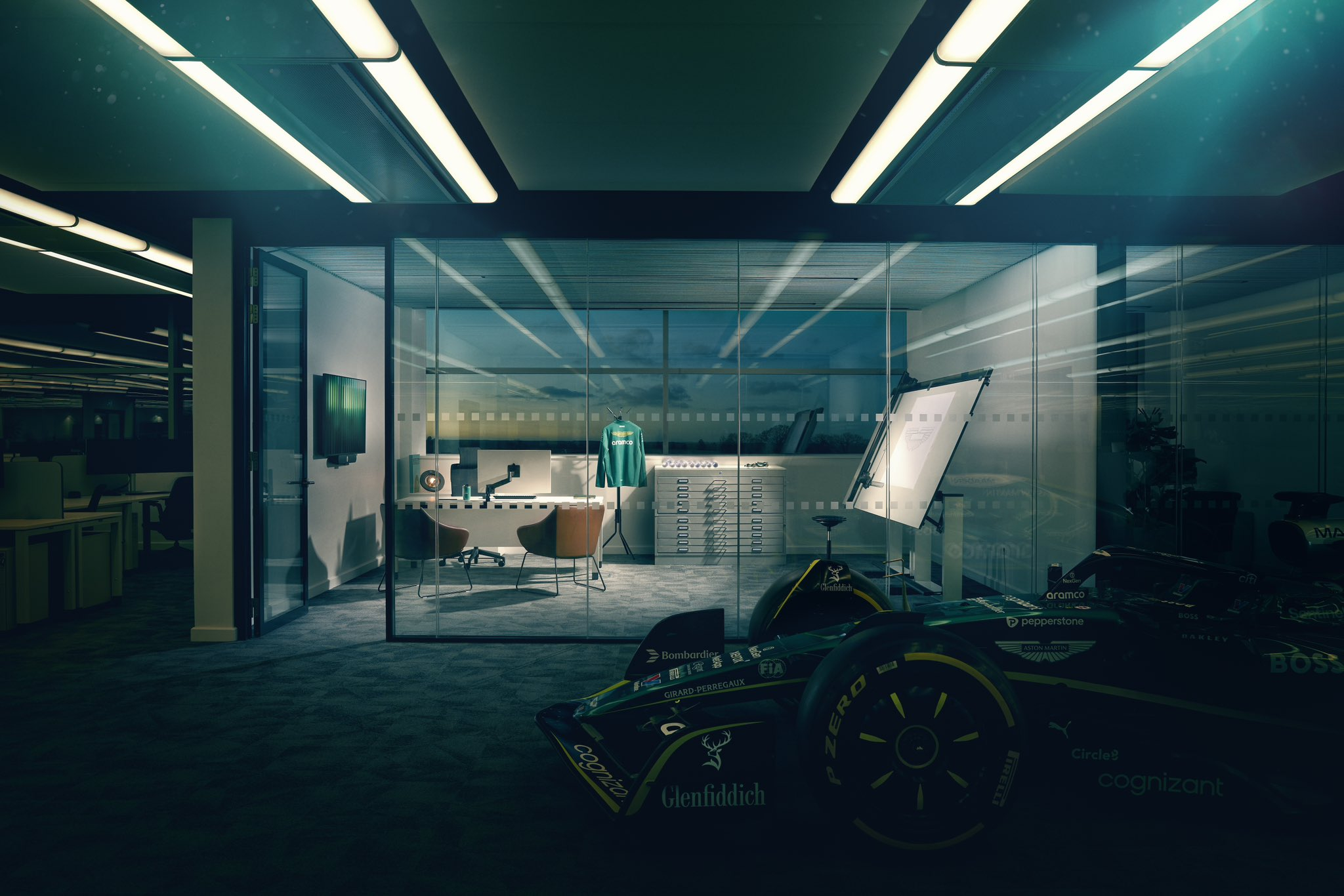 阿斯顿马丁鏖战哈斯车队，诺里斯统治全场