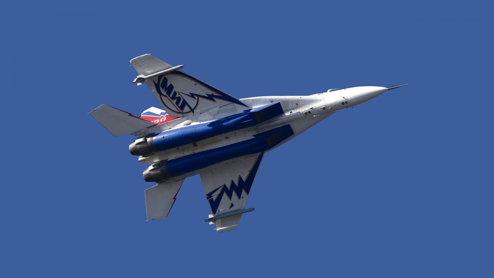 上海队战术艺术编织胜利之网，拉文逆境中刺破苍穹展英雄本色