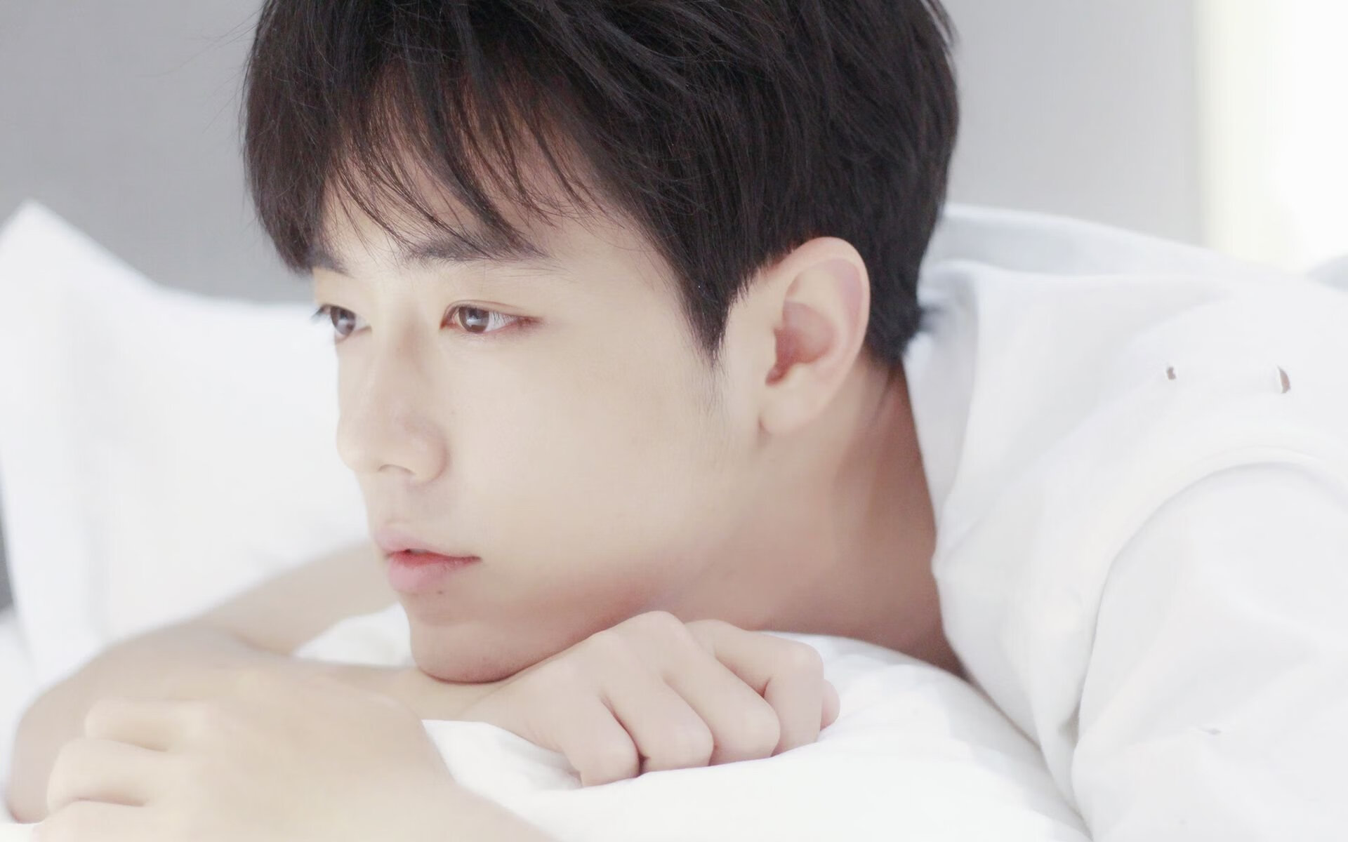 时间裂缝中的对决，当范弗利特的手感点燃了雄鹿与广厦的平行赛场