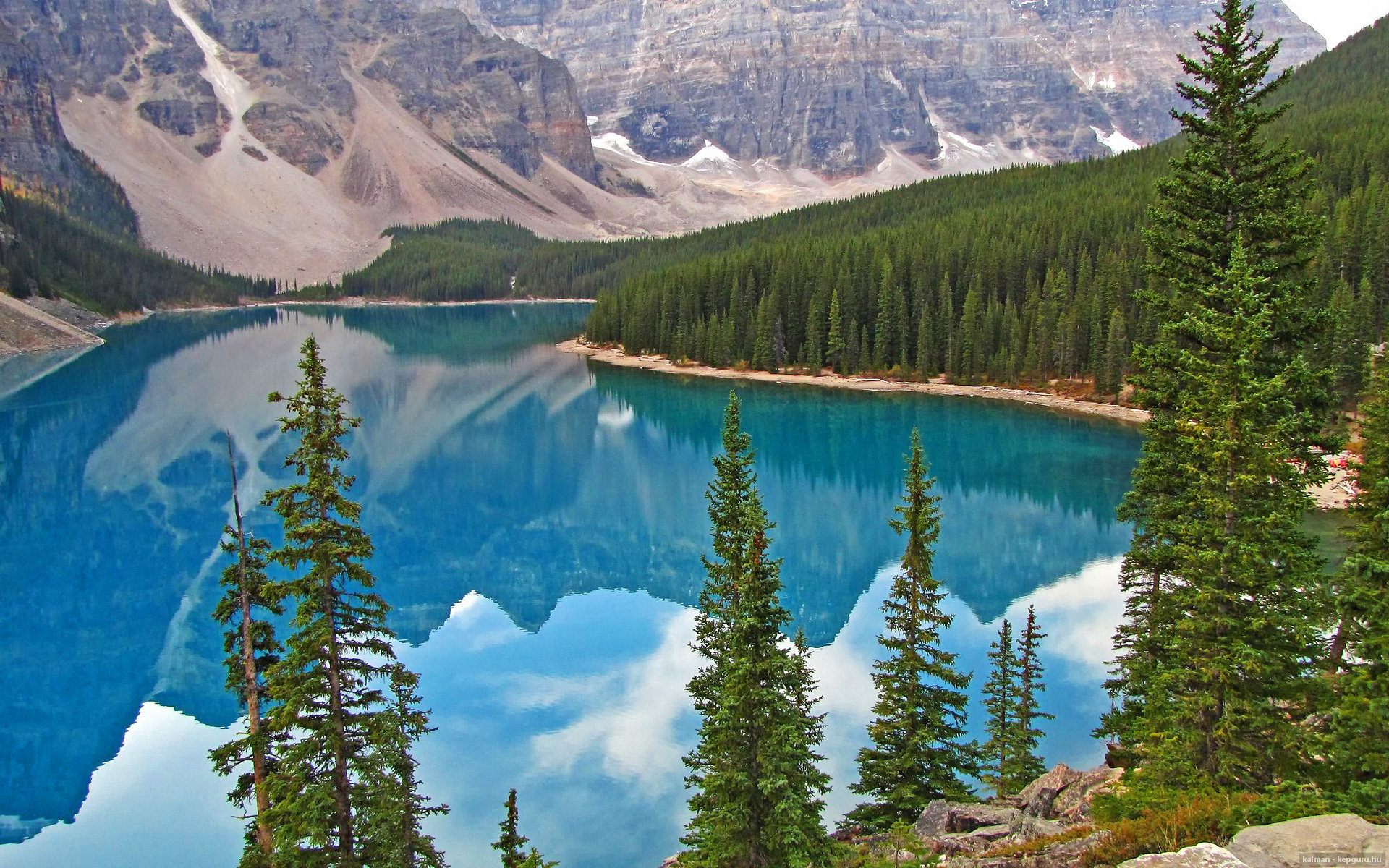 爱游戏官方-当圣西罗遇见伊比利亚，凯恩一肩扛起的红黑信念